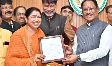 मुख्यमंत्री विष्णु देव साय से नवनिर्वाचित राज्यसभा सदस्य लक्ष्मी वर्मा ने की सौजन्य मुलाकात