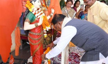 महापुरुषों के जीवन और विचारों से प्रेरणा लेकर आगे बढ़ेगी नई पीढ़ी : मुख्यमंत्री विष्णु देव साय