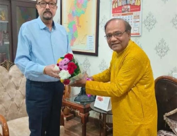 कुलपति प्रो. मनोज दयाल ने राज्यपाल से की सौजन्य भेंट