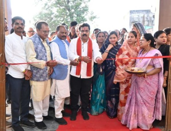 उपमुख्यमंत्री विजय शर्मा ने नगर पंचायत बोड़ला को 6 करोड़ के विकास कार्यों की दी सौगात