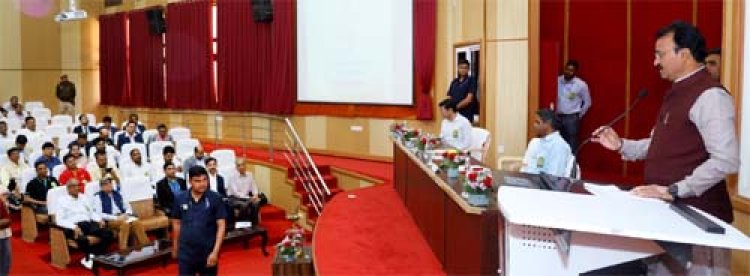 उद्योगों में सुरक्षा संस्कृति अपनाना समय की जरूरत: उप मुख्यमंत्री