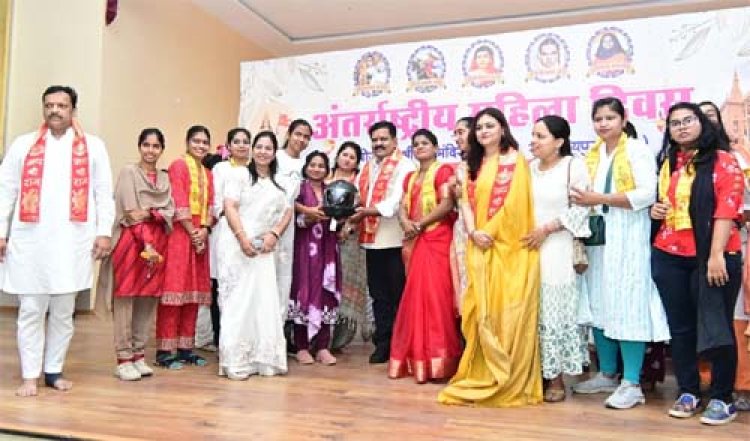 मैं भारत हूं” थीम पर भव्य बाइक-स्कूटी रैली, गोल्डन बुक ऑफ वर्ल्ड रिकॉर्ड में दर्ज