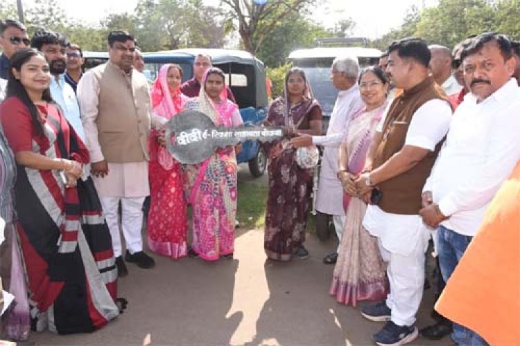 श्रमिक सम्मेलन का हुआ आयोजन, विभिन्न योजनाओं के माध्यम से श्रमिक परिवारों को मिल रही आर्थिक सहायता -स्कूल शिक्षा मंत्री यादव