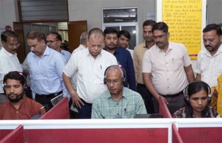राजस्थान संपर्क हेल्पलाइन 181 कंट्रोल रूम का एसीएस ने किया निरीक्षण, परिवादियों से सीधे संवाद कर दिए निस्तारण के निर्देश