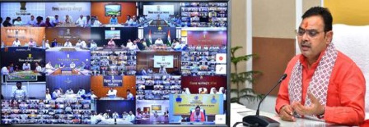 गांव के समग्र विकास का मॉडल हो तैयार, आमजन के जीवनस्तर में सुधार का बनें माध्यम: मुख्यमंत्री भजनलाल शर्मा 