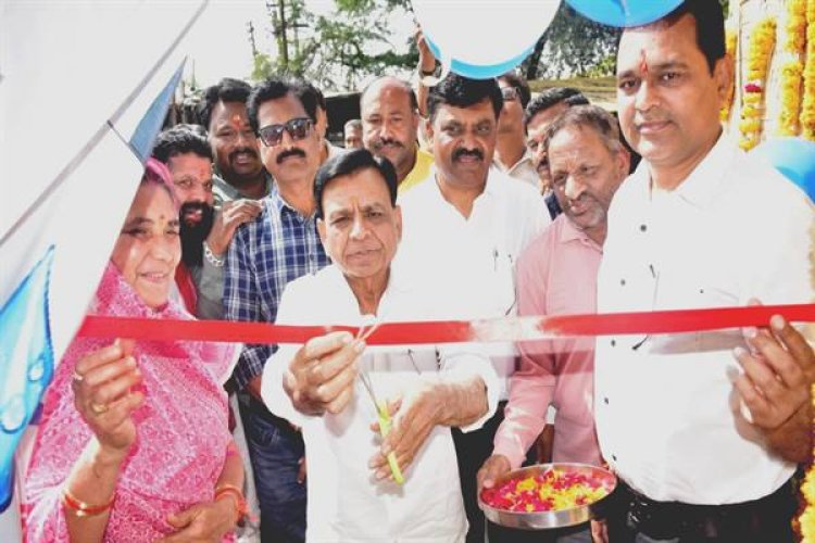 उप मुख्यमंत्री देवड़ा ने पशुपतिनाथ मंदिर परिसर से जल गंगा जल संवर्धन अभियान का किया शुभारंभ