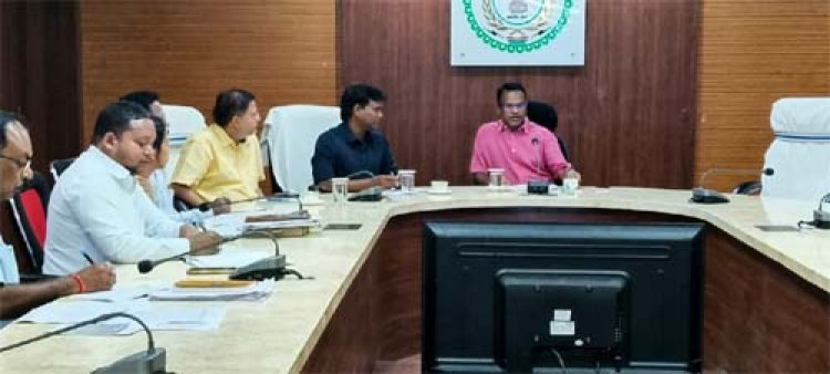 खरीफ तैयारियों की समीक्षा खाद-बीज की कालाबाजारी पर सख्त कार्रवाई के निर्देश