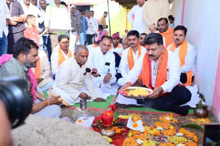 उप मुख्यमंत्री विजय शर्मा ने 8.10 करोड़ की सिंचाई परियोजना नहर लाइनिंग कार्य का किया शुभारंभ