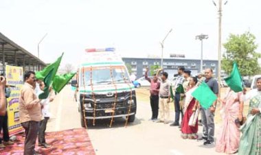 मंत्री नेताम ने बलरामपुर जिले के लिए वर्चुअल रूप से 9 नई एम्बुलेंस को दिखाई हरी झंडी