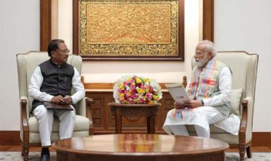 बस्तर 2.0 की शुरुआत : मुख्यमंत्री साय ने पीएम मोदी को दिया आमंत्रण, विकास का ब्लूप्रिंट सौंपा