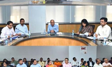 जनता से जुड़ी सभी सेवाएं को लोक सेवा गारंटी अधिनियम के दायरे में होना चाहिए - मुख्य सचिव विकासशील