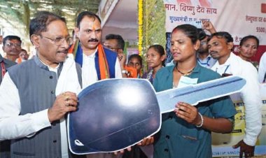 नक्सलमुक्त बस्तर में विकास की नई गूंज : मुख्यमंत्री विष्णुदेव साय ने सुकमा को दी 308 करोड़ के विकास कार्यों की सौगात