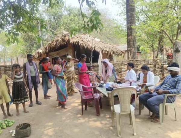 बस्तर में स्वास्थ्य अभियान ने पकड़ी रफ्तार, दूरस्थ अंचलों तक बढ़ा भरोसा