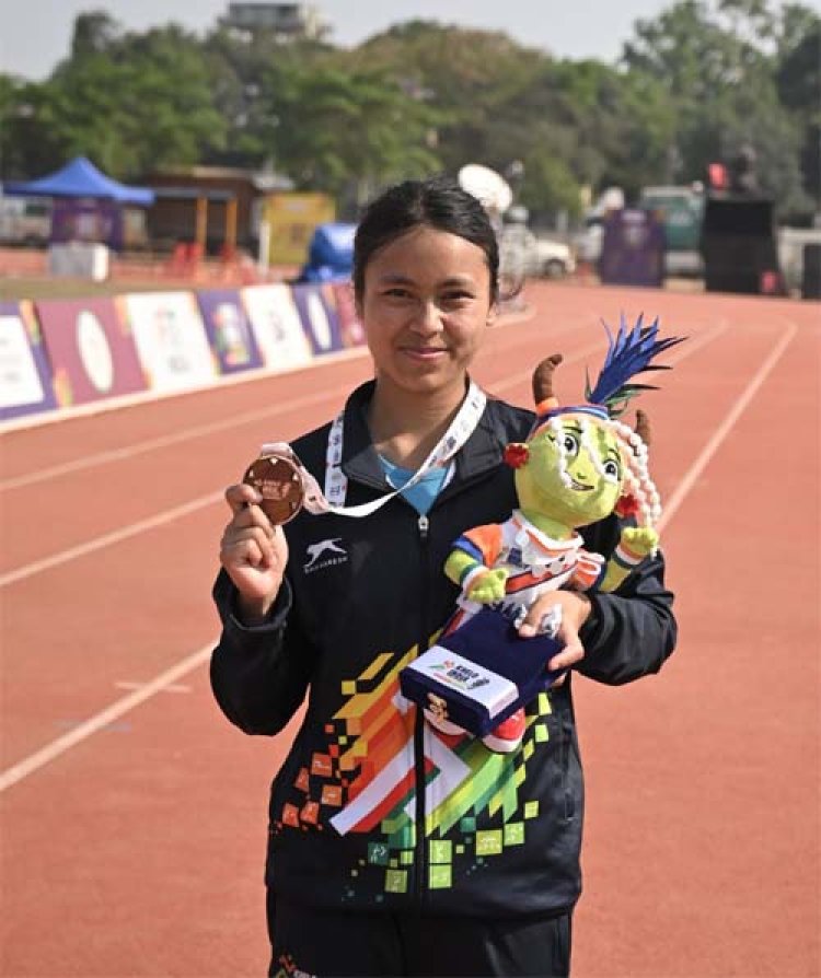 जनवरी 2026 में रेस-वॉक शुरू करने वाली शिलांग की युवा एथलीट बेथलीन माकरी ने खुद पर यकीन रखते हुए खेलो इंडिया ट्राइबल गेम्स में जीता कांस्य पदक