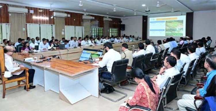 विशेष पिछड़ी जनजाति पहाड़ी कोरवा परिवारों के लिए प्रत्येक माह लगाए मेडिकल कैंप: राज्यपाल रमेन डेका