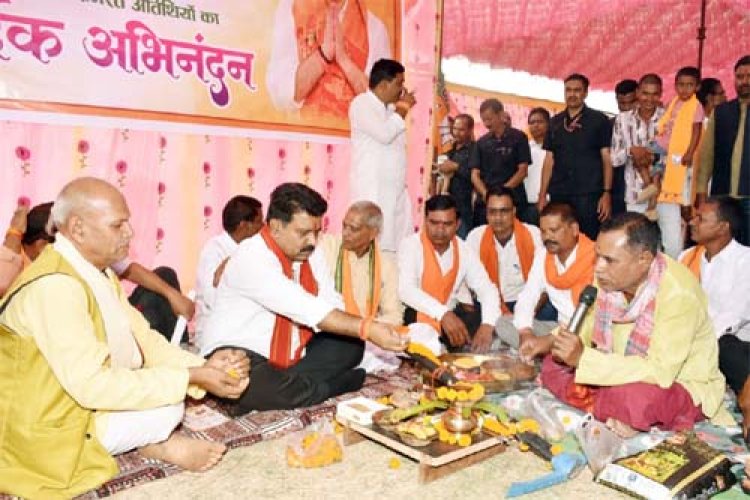 उप मुख्यमंत्री ने 5.36 करोड़ रुपए की लागत से बनने वाली सड़क निर्माण का किया भूमिपूजन