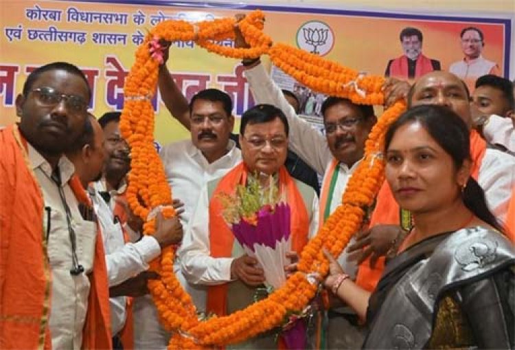 उद्योग मंत्री देवांगन के जन्मदिन पर बधाई देने कार्यकर्ताओं एवं आम नागरिकों का उमड़ा हुजूम, जगह-जगह अभिनंदन एवं स्वागत