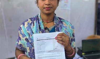 सुशासन तिहार 2026: मूरता शिविर में संजिता का आधार कार्ड हुआ अपडेट, भटकने की चिंता हुई दूर