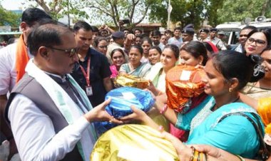 गांव की चौपाल में दिखी मुख्यमंत्री की सादगी और संवेदनशीलता
