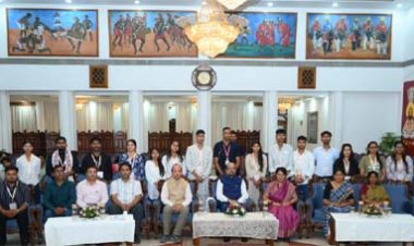 जलवायु परिवर्तन और माइक्रो प्लास्टिक की चुनौती से निपटने के लिए युवाओं को सहयोग करना होगा: राज्यपाल