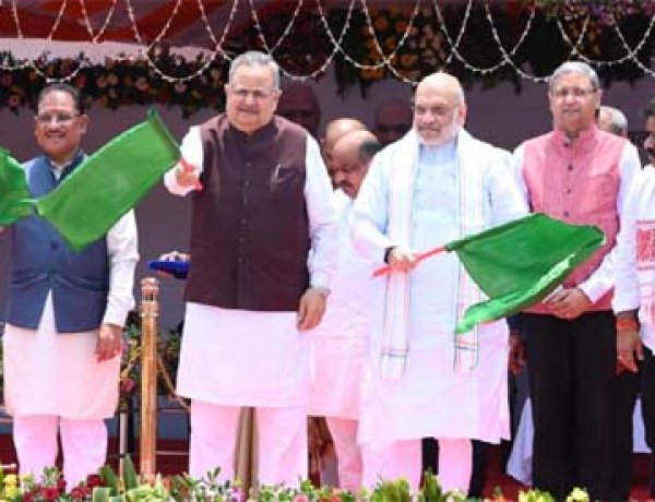 केंद्रीय गृह मंत्री अमित शाह ने रायपुर में अत्याधुनिक ‘नेक्स्ट जेन सीजी डायल-112 सेवा’ और मोबाइल फॉरेंसिक वैन का किया शुभारंभ