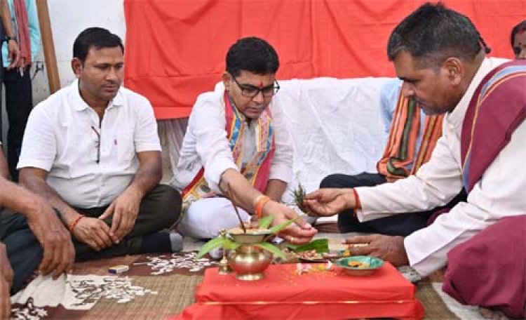 अब कोई भी गाँव पहुँचविहीन नहीं रहेगा-राजस्व मंत्री टंक राम वर्मा
