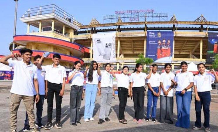 मुख्यमंत्री विष्णुदेव साय की पहल से मेधावी विद्यार्थियों ने लिया आईपीएल मैच का रोमांच