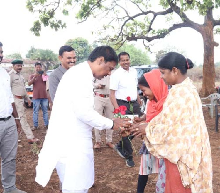 तेन्दूपत्ता संग्रहण में छत्तीसगढ़ ने बनाया नया रिकॉर्ड, अब तक 13.52 लाख मानक बोरा संग्रहित