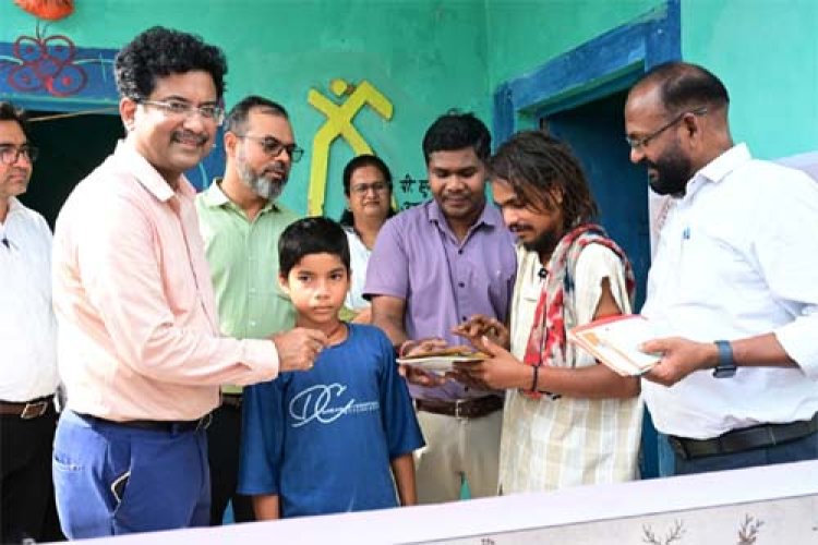 बैगा अंचल कोटा पहुंचे प्रमुख सचिव सोनमणि बोरा