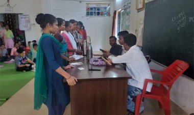 पुनर्वासित युवाओं को मिला स्वास्थ्य सुरक्षा का संबल