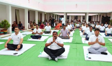 अंतर्राष्ट्रीय योग दिवस पर बीजापुर में हुआ सामूहिक योगाभ्यास