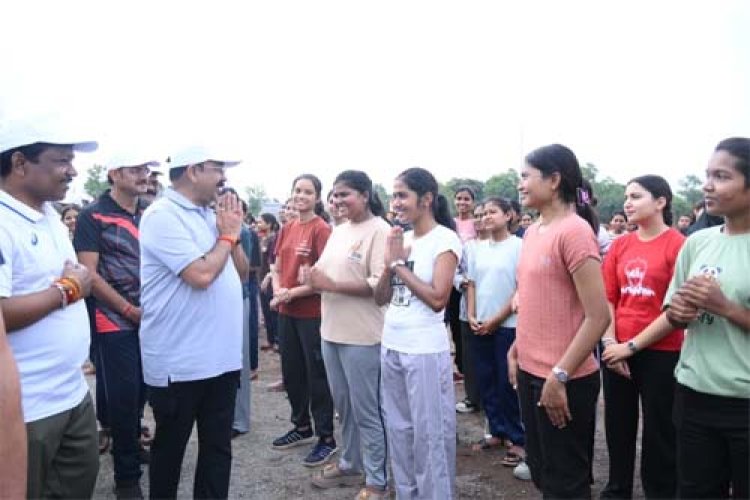 उप मुख्यमंत्री अरुण साव ने सायकल चलाकर फिट रहने और पर्यावरण संरक्षण का दिया संदेश