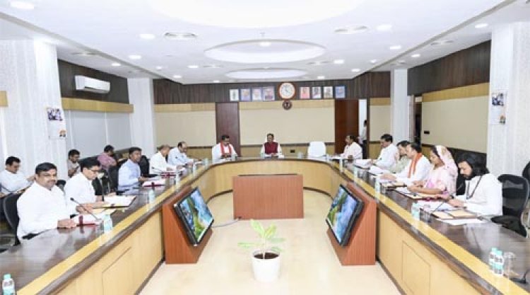 मुख्यमंत्री विष्णु देव साय की अध्यक्षता में कैबिनेट की बैठक, महत्वपूर्ण निर्णय लिए गए