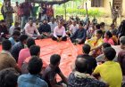 दो नदियां पार कर ग्रामीणों के बीच पहुंचे कलेक्टर