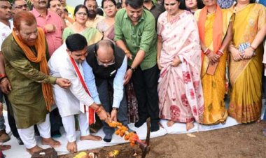 केंद्रीय राज्य मंत्री तोखन साहू और उप मुख्यमंत्री अरुण साव ने 10 करोड़ के कार्यों का किया भूमिपूजन