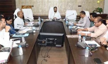 जिले में मलेरिया से हुई मौतों पर विभाग गंभीरता से संज्ञान लें, निचले स्तर पर नियमित स्वास्थ्य परीक्षण कराएं