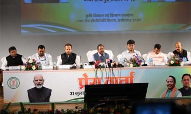 भरपूर खाद-बीज, मजबूत योजनाएं और आधुनिक खेती से समृद्धि की राह पर छत्तीसगढ़ का किसान