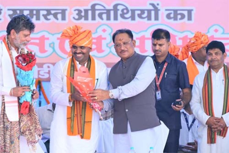 मुख्यमंत्री विष्णुदेव साय ने बम्हनीडीह के विकास की नई यात्रा का किया शुभारंभ