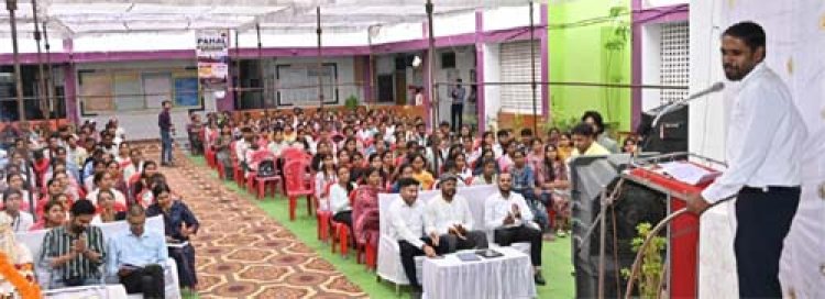 धमतरी प्रशासन की अनूठी 'पहल': युवाओं को मिलेगी मुफ्त कोचिंग