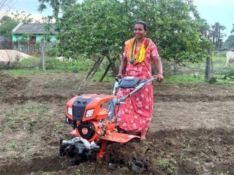हल-बैल से मशीन तक का सफर : सोढ़ी तिरपो बनीं आधुनिक खेती की नई पहचान