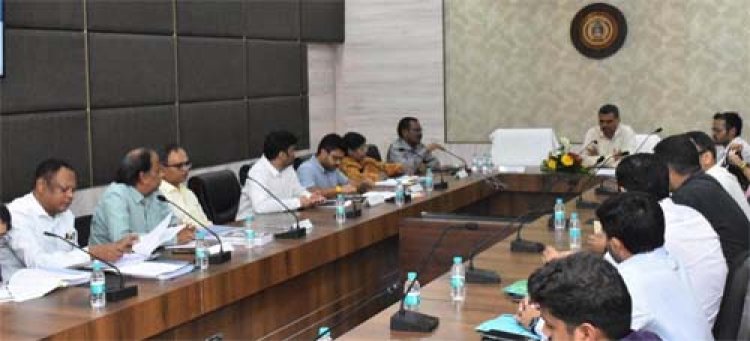 छत्तीसगढ़ में नई श्रम संहिताओं के क्रियान्वयन की हुई समीक्षा 