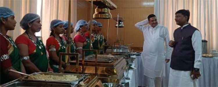 अबूझमाड़ का स्वाद पहुँचा विधानसभा- अरक चावल की महक से 