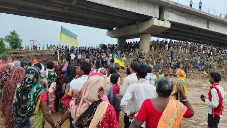 चिता आंदोलन पर प्रशासन की कार्रवाई, आंदोलनकारी नेता सहित 300 लोग हिरासत में