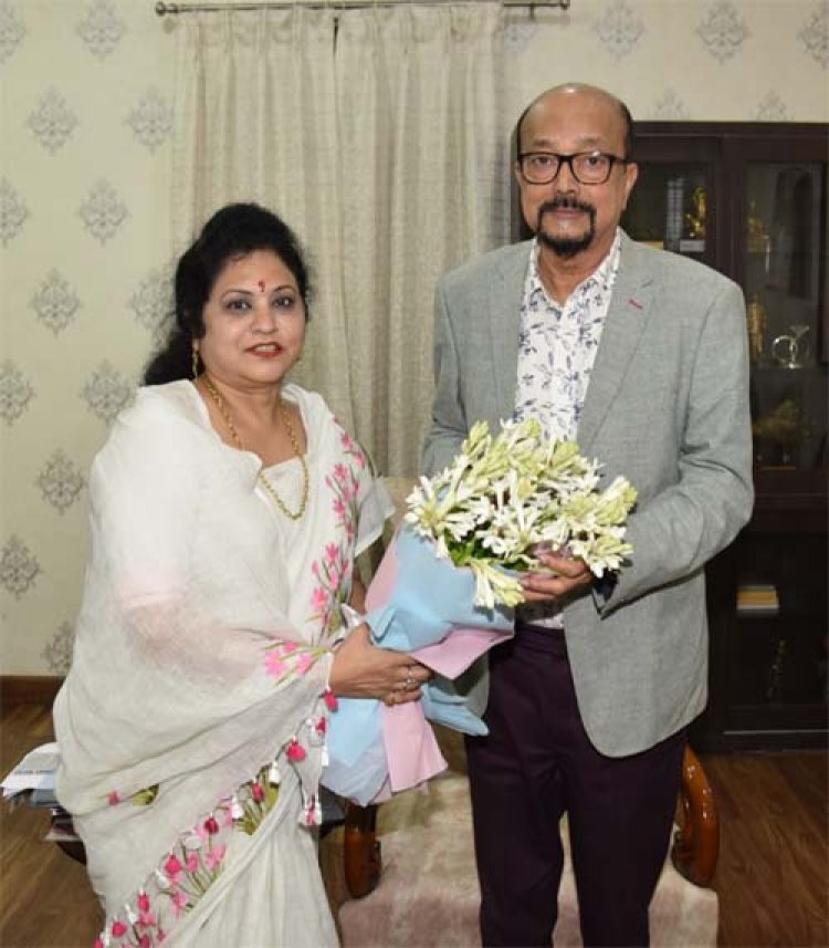 राज्यपाल डेका से महिला आयोग की अध्यक्ष ने भेंट की
