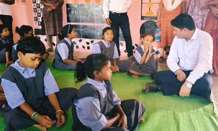 शिक्षा की मुख्यधारा से जुड़ेंगे 1200 बच्चे: तीन महीने के 'ब्रिज कोर्स' से तय होगी कक्षा