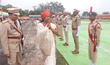 सूरजपुर में हर्षोल्लास से मनाया गया स्वतंत्रता दिवस