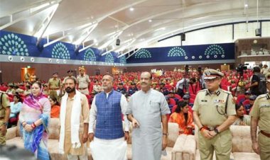 देश की बेटियां आज हर क्षेत्र में नेतृत्व कर रही हैं: लोकसभा अध्यक्ष