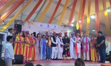 बीकानेर हाउस में दस दिवसीय ‘तीजोत्सव-2026’, ‘लाक्षागृह से लाख तक’ - राजस्थानी लाख की चूड़ियों में दिखी सदियों पुरानी शिल्प परंपरा