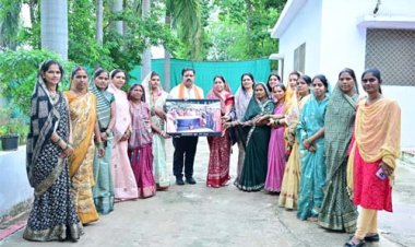 बिहान की दीदियों ने उपमुख्यमंत्री विजय शर्मा को राखी बांधकर दी बधाई, साझा किए गुजरात भ्रमण के अनुभव
