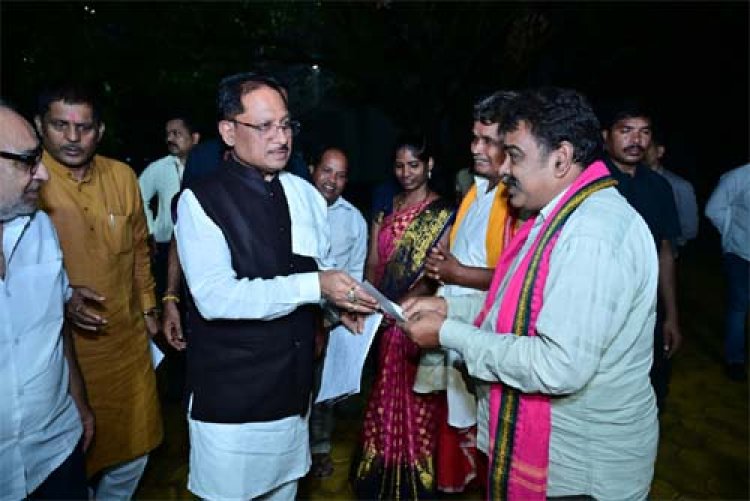 बगिया में मुख्यमंत्री विष्णु देव साय ने सुनी आम लोगों की आवाज, समस्याओं के निराकरण के दिए सख्त निर्देश